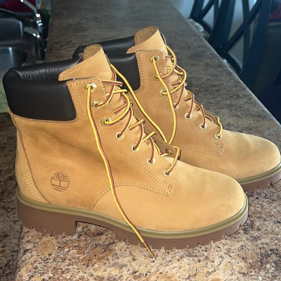 Timberland Boots size 6 - Picture 1 of 4